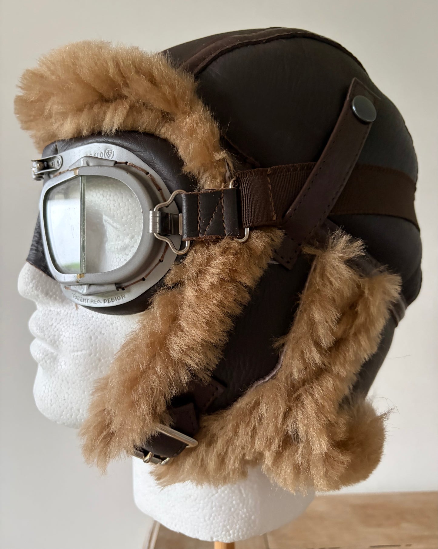 L2b Biggles with three goggle straps