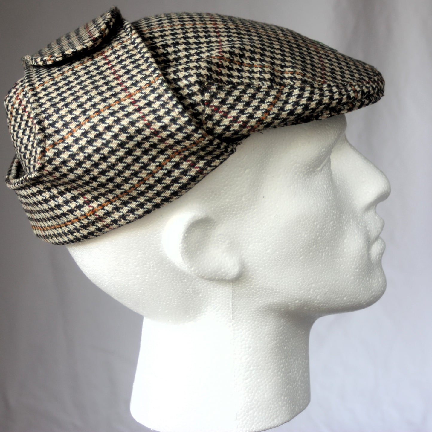 Bugatti Cap  - Brown Dogtooth Pattern - Leather Driving Helmets