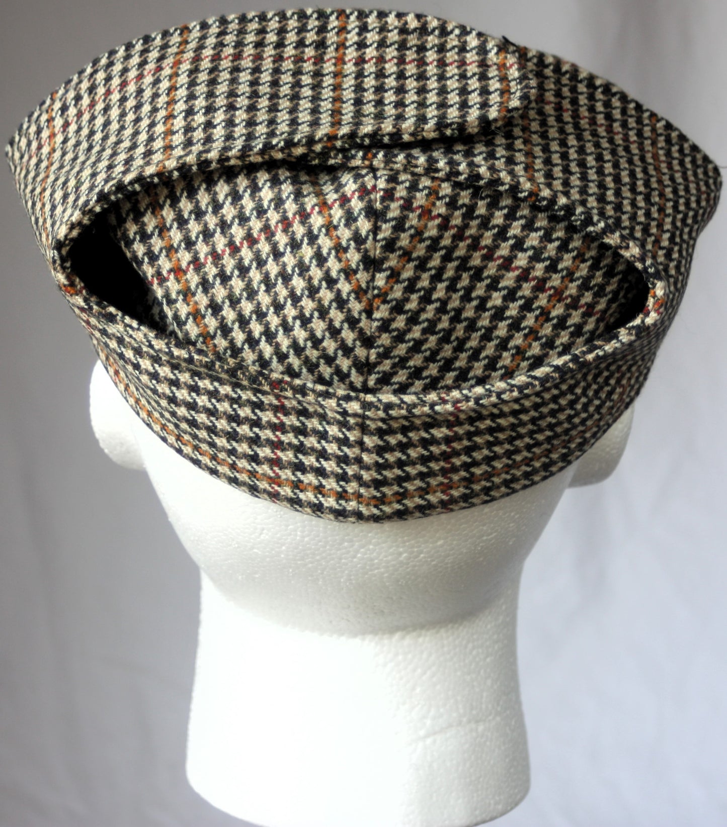 Bugatti Cap  - Brown Dogtooth Pattern - Leather Driving Helmets